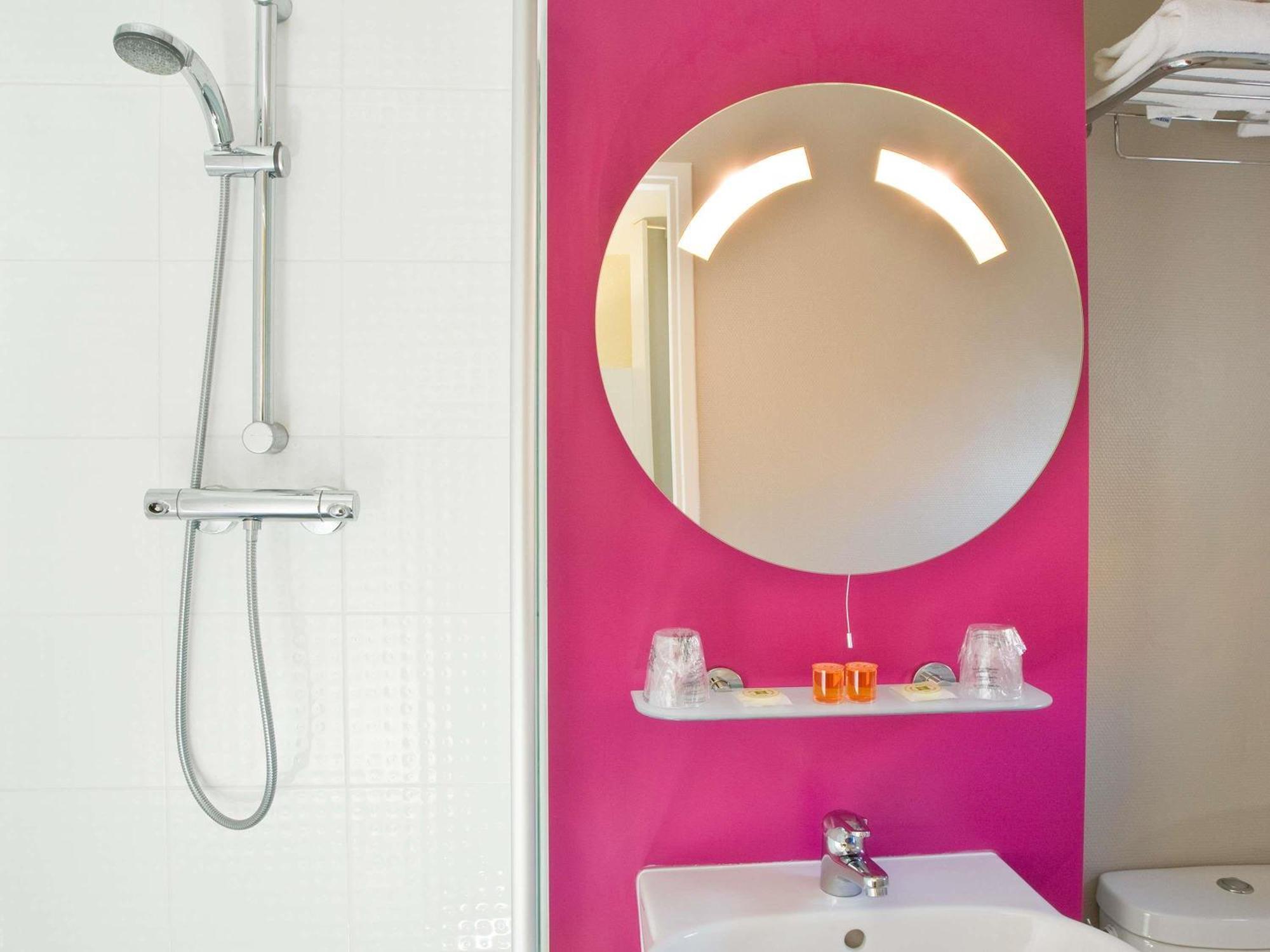Ibis Styles Lille Centre Gare Beffroi Hotel Ngoại thất bức ảnh